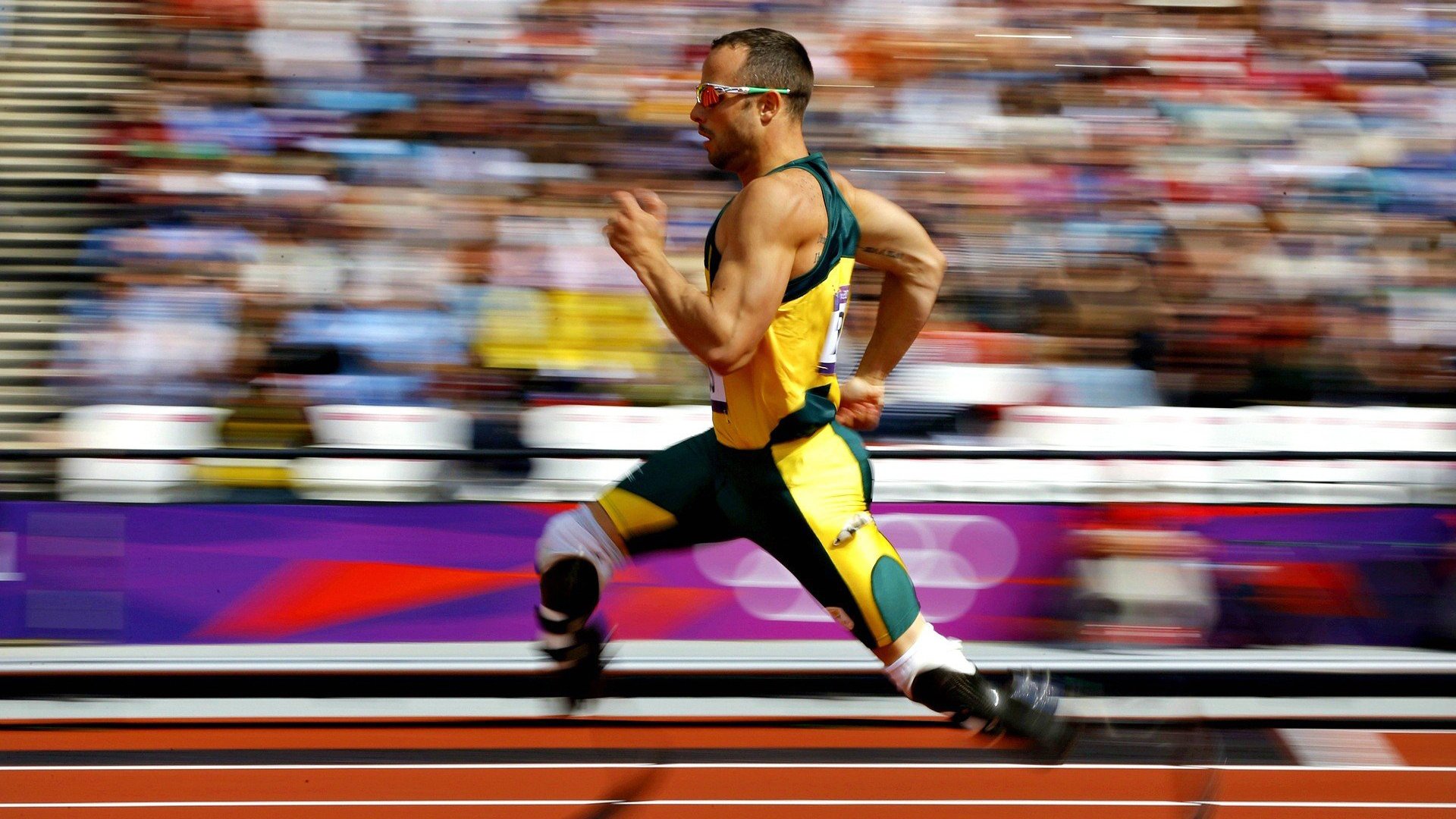 赛道上的逆袭，雷诺绝杀梅赛德斯，汉密尔顿惊艳四座